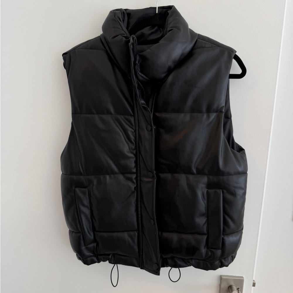 Black Puffer Vest Sz Small